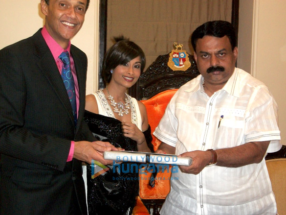 australian ambassador aiysha saagar meets mayor of mumbai 3