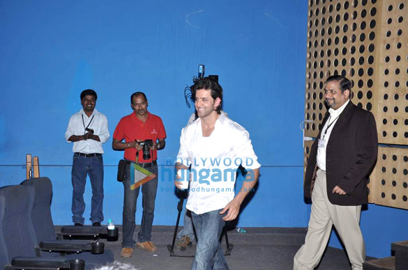 hrithik snapped at whistling woods 6