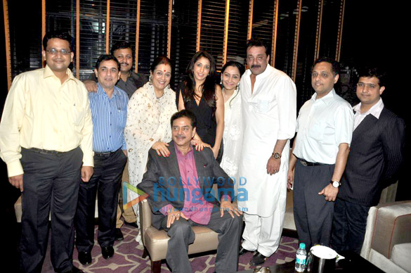 shatrughan sinhas dinner in honour of kokilaben ambani hospital doctors 3
