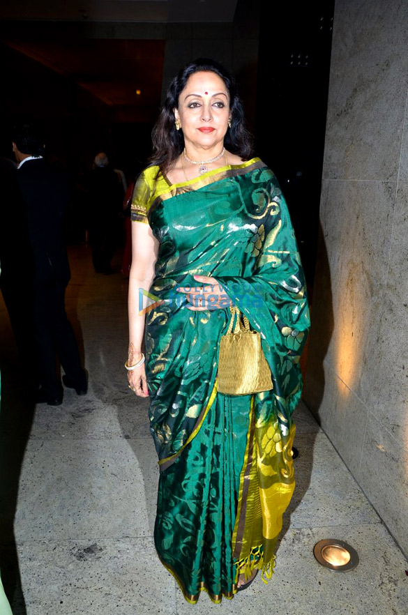 durga jasrajs daughter avanis wedding reception 6