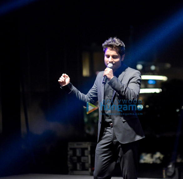 mahesh bhatt pooja bhatt introduce aaryan in dubai 11