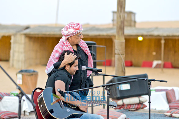 mahesh bhatt pooja bhatt introduce aaryan in dubai 3