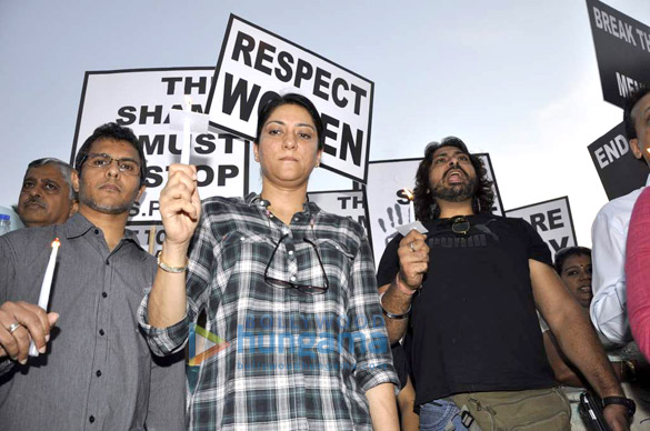 priya dutt leads protest for delhi rape incident 11