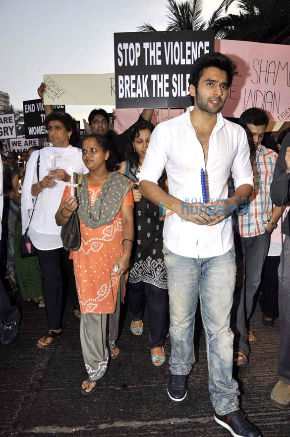priya dutt leads protest for delhi rape incident 8