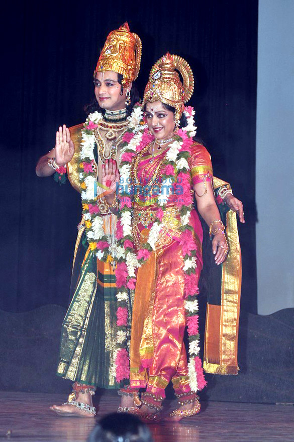 hema malini performs for jaya smriti 10