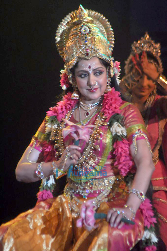 hema malini performs for jaya smriti 5