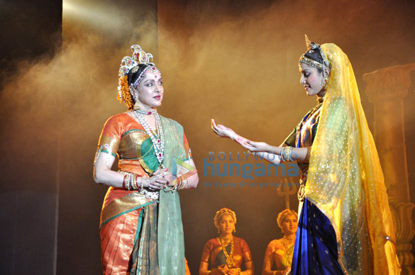 hema malini at jaya smriti day 2 6