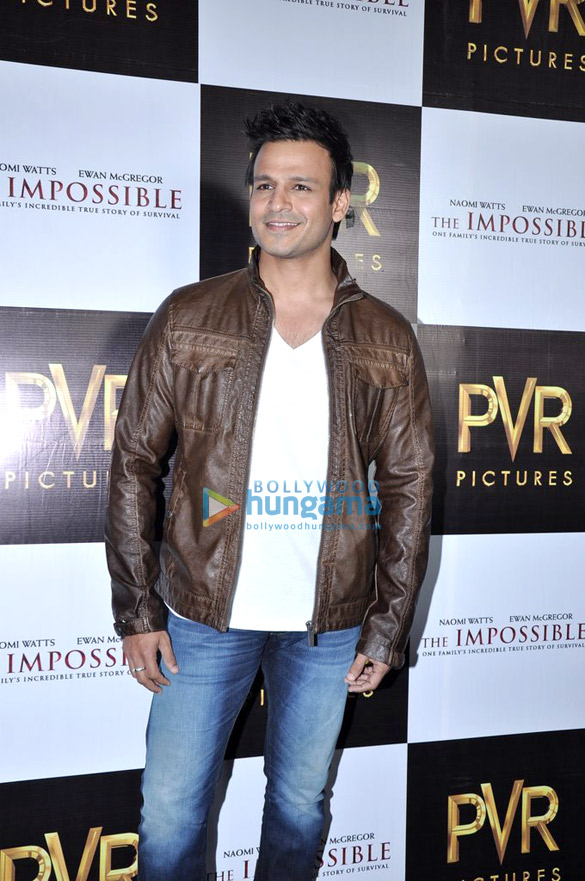 vivek oberoi at the film the impossible press meet 4