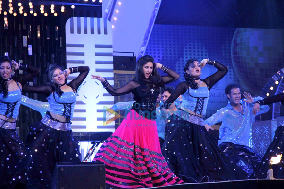 celebs perform at aamby valleys city glitterati 2013 new year bash 16