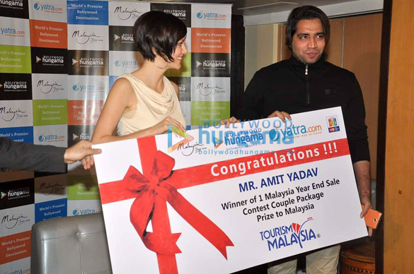 yana gupta meets bollywood hungamas contest winners 3