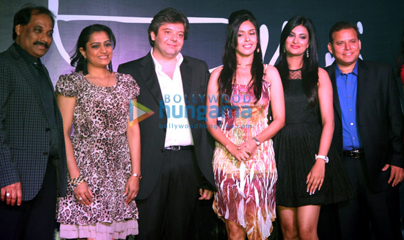bollywood came for the launch of toffini store in gandhidham 4