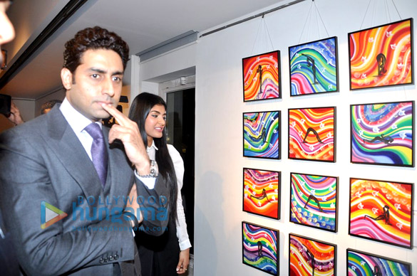 abhishek inaugurates radhika goenkas art exhibition 7