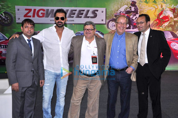 john abraham at the mumbai international motor show 2013 5