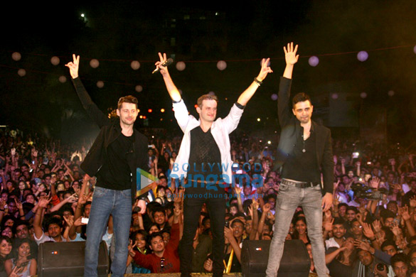 jackky bhagnani akcent perform at alegria festival in panvel 9