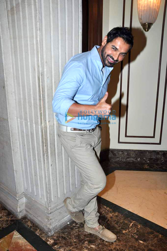 john prachi desai at times foodies awards 2013 12