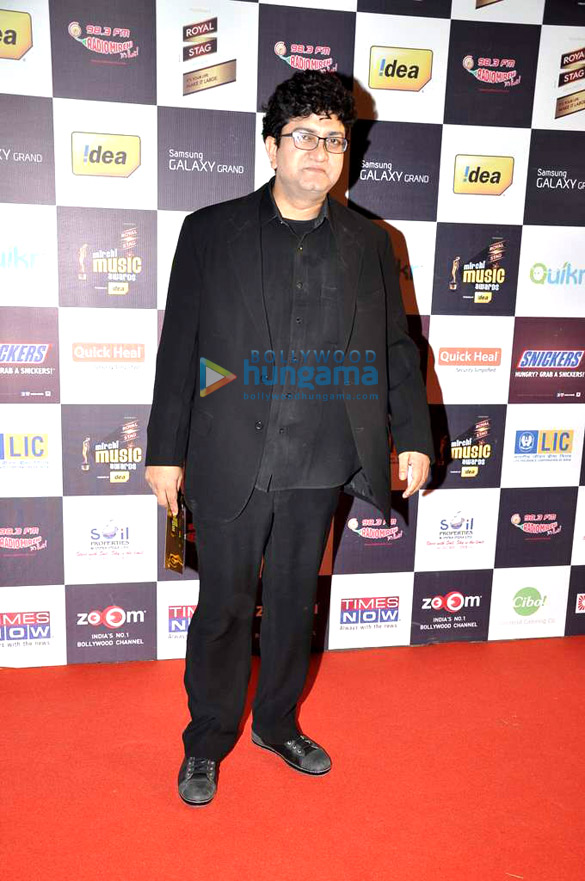 red carpet of mirchi music awards 51