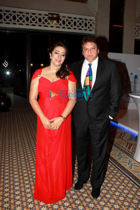 rani urmila juhi at gr8 women awards in dubai 23