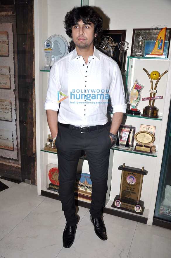 sonu nigam talks about how he was duped by a show organizer 2