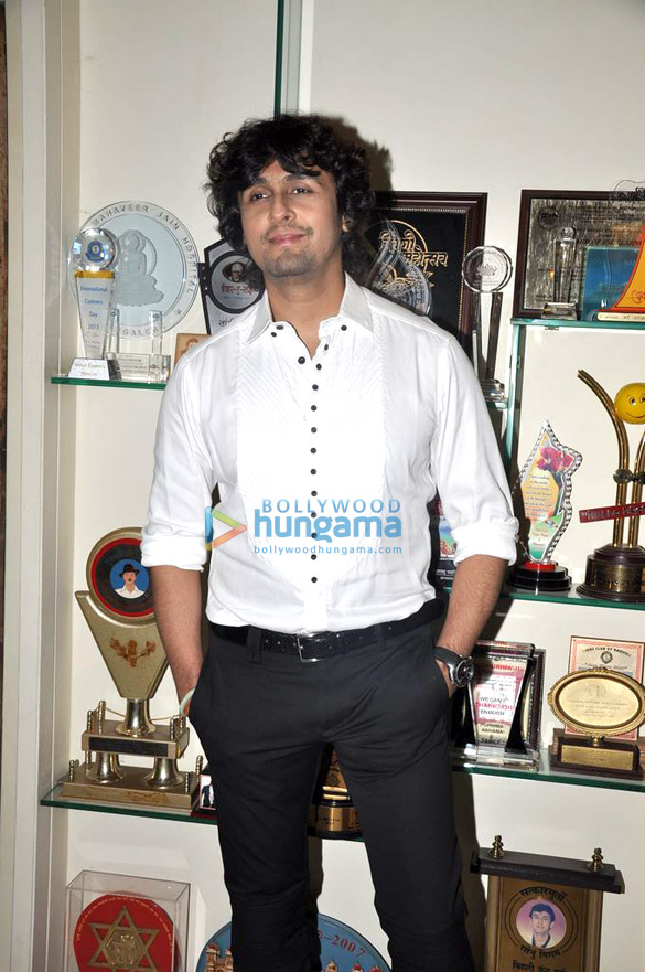 sonu nigam talks about how he was duped by a show organizer 5