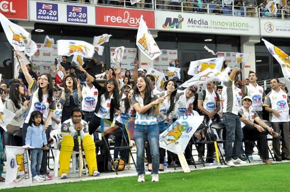 ccl 3s mumbai heroes vs chennai rhinos match in dubai 15