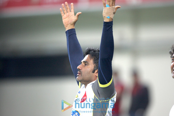 ccl 3s mumbai heroes vs chennai rhinos match in dubai 35