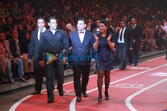 salman khan at ss13 splash fashion show in dubai 6