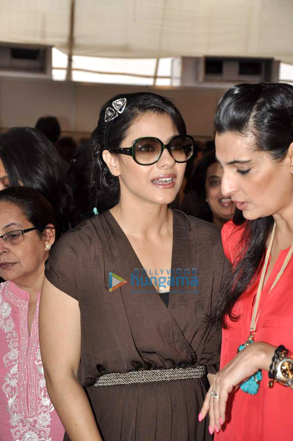 kajol at araishs exhibition 5