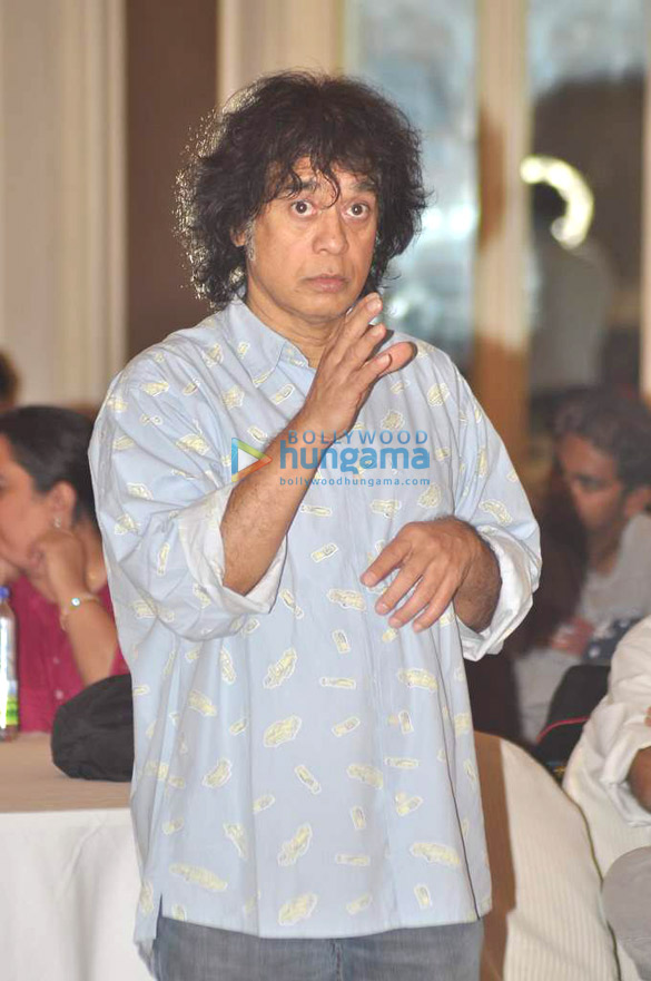 ustad zakir hussain at the rehearsals of equation 2013 6