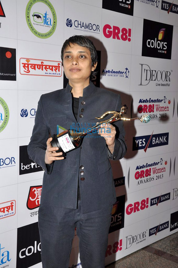 asin raveena farah at gr8 women awards 2013 31