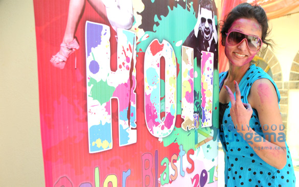 celebs celebrate holi at colour blasts 2013 3