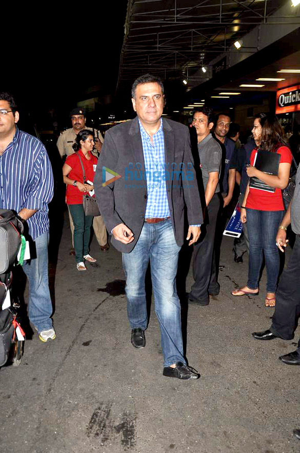 neha boman madhavan others leave for toifa 3