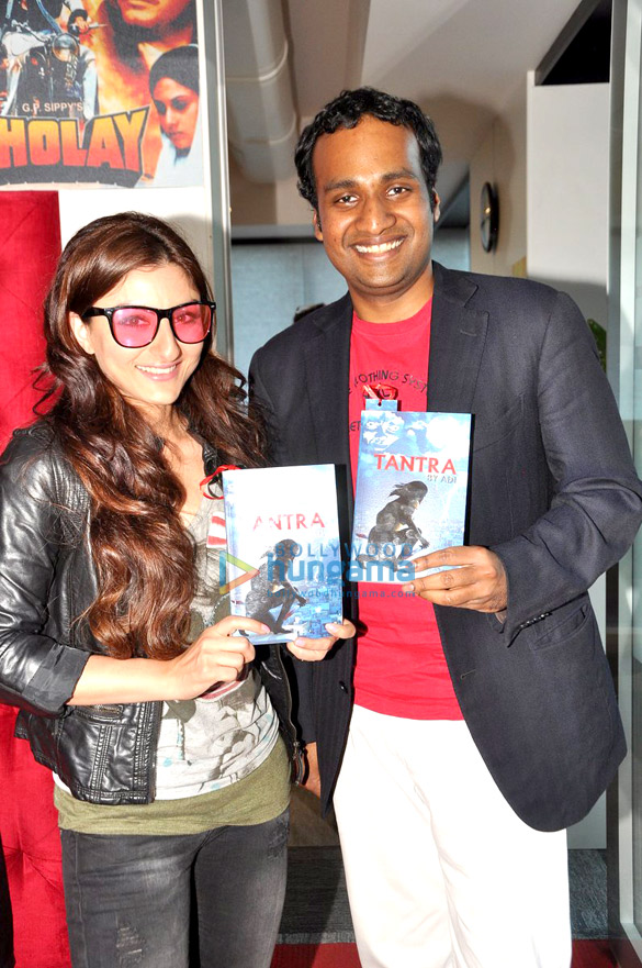 soha ali khan launches adis thriller fiction book tantra 2