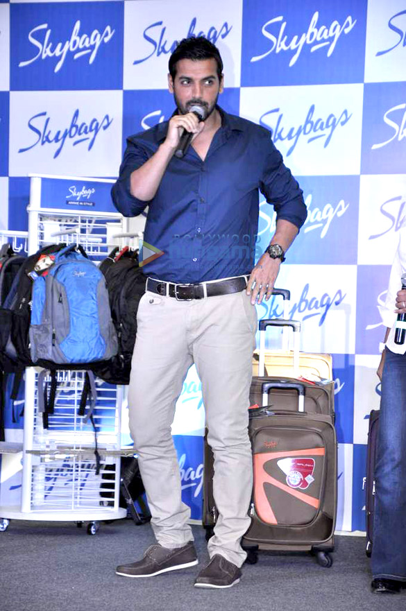 john abraham snapped promoting vip skybag 7