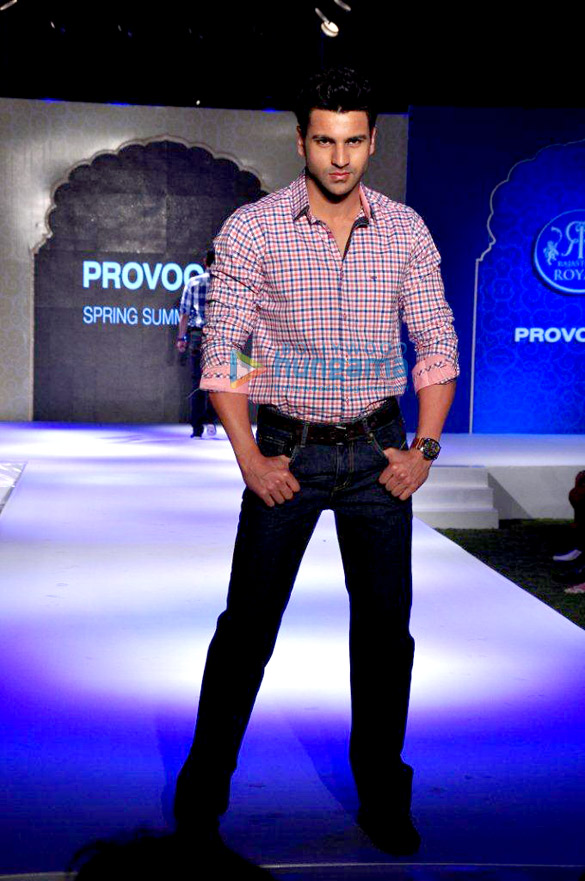 shilpa shetty walks the ramp for provogue rajasthan royals 5