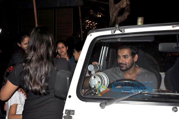 john abraham snapped in bandra 7