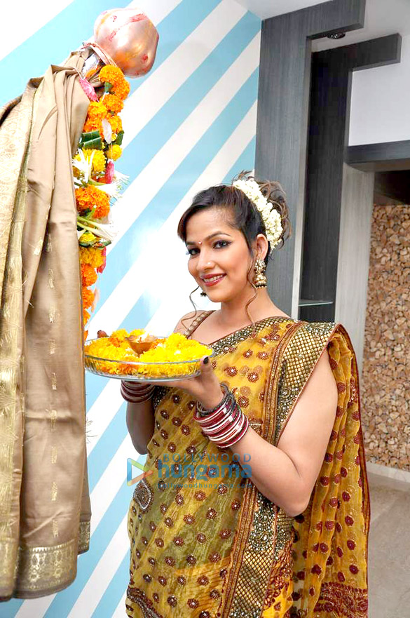 actress tanisha singh celebrates gudi padwa 2