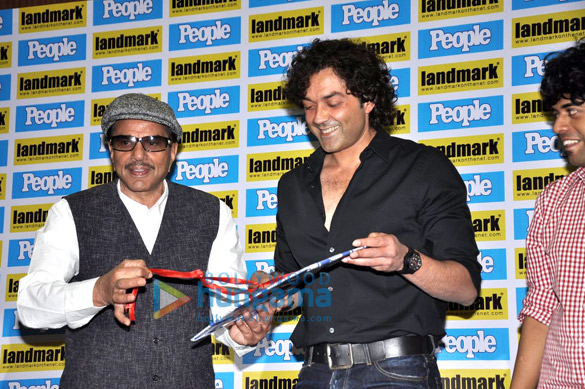 dharmendra bobby unveil people magazines latest issue 4