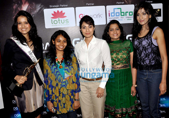 shabana azmi at 4th annual women leaders in india awards 13