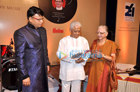 pyarelal releases bipin pandits book khumaar 3