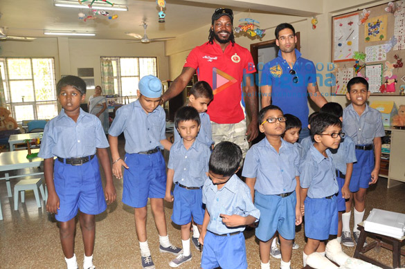 sid mallya and chris gayle visit happy home school for blind 2