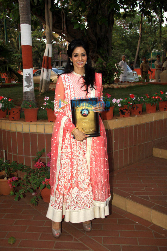 sridevi at raj bhavan award 7