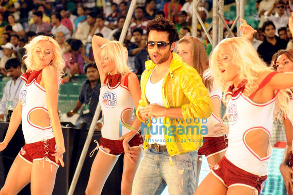 jackky bhagnani spotted cheering at the ipl 6 2