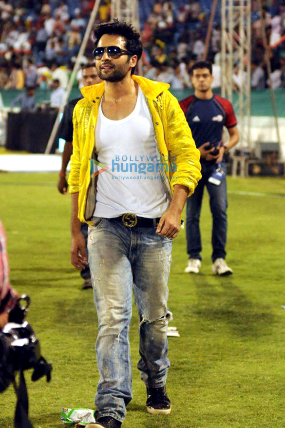 jackky bhagnani spotted cheering at the ipl 6 6