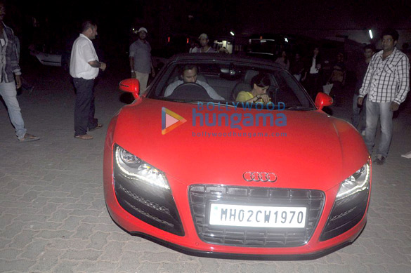 saif ali khan snapped with his new audi r8 4