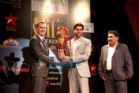 abhishek jacqueline announce iifa 2013 to be held at venetian macao 3