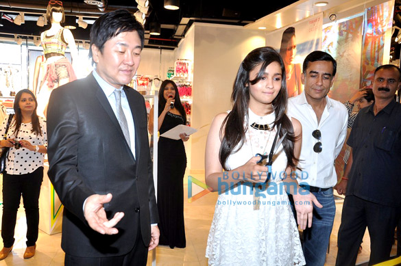 alia bhatt launches forever 21 store 3