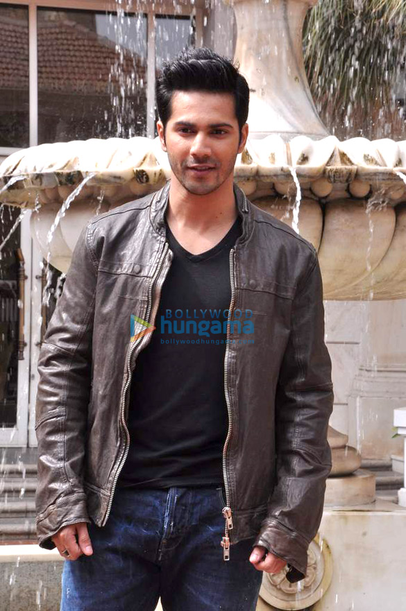 varun dhawan endorses mandom cosmetics 2