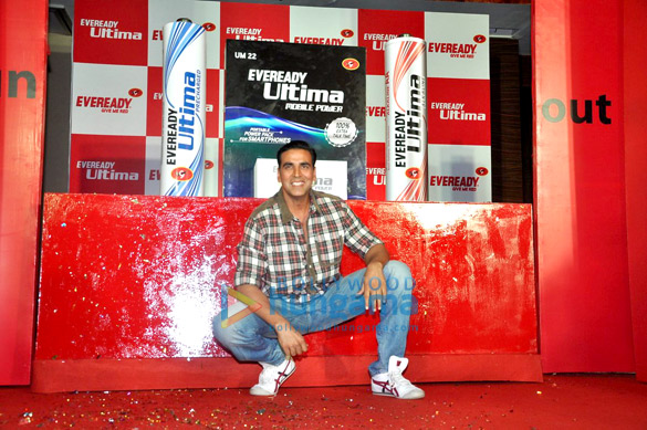akshay kumar at the launch of eveready ultima mobile power 4