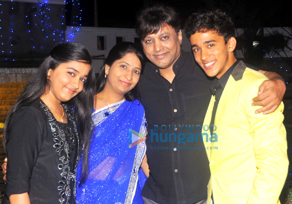 manik soni throws surprise birthday party for his son pankaj 4