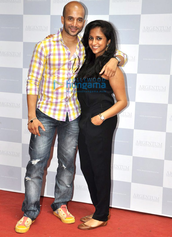 mandira bedi at the launch of argentum jewellery store 7